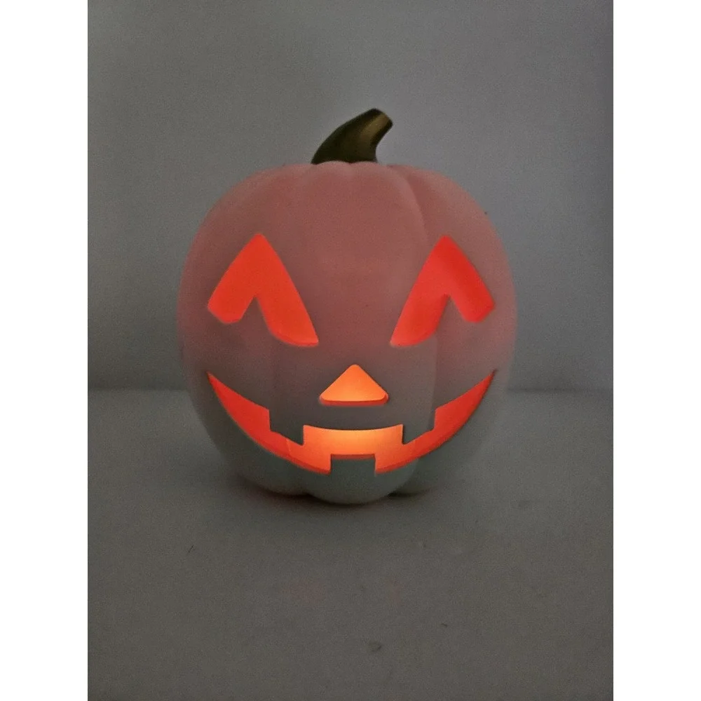 Target Bullseye Playground Pink Ombre Light Up Pumpkin Jack O Lantern Halloween